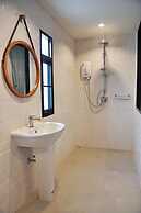 C Room at Airport by Choktawee