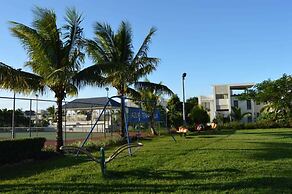 Azuri Apartment with Beach, Pools, Gym, Restaurants, Spa, Boats, kids 