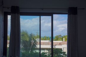 Azuri Apartment with Beach, Pools, Gym, Restaurants, Spa, Boats, kids 