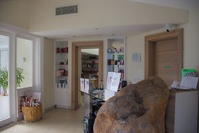 Azuri Apartment with Beach, Pools, Gym, Restaurants, Spa, Boats, kids 