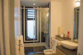 Azuri Apartment with Beach, Pools, Gym, Restaurants, Spa, Boats, kids 