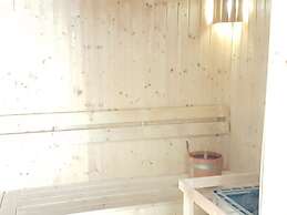 Azuri Apartment with Beach, Pools, Gym, Restaurants, Spa, Boats, kids 