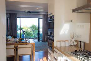 Azuri Apartment with Beach, Pools, Gym, Restaurants, Spa, Boats, kids 