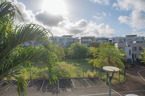 Azuri Apartment with Beach, Pools, Gym, Restaurants, Spa, Boats, kids 