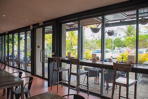 Azuri Apartment with Beach, Pools, Gym, Restaurants, Spa, Boats, kids 