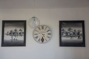 Azuri Apartment with Beach, Pools, Gym, Restaurants, Spa, Boats, kids 