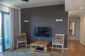 Azuri Apartment with Beach, Pools, Gym, Restaurants, Spa, Boats, kids 