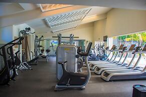 Azuri Apartment with Beach, Pools, Gym, Restaurants, Spa, Boats, kids 