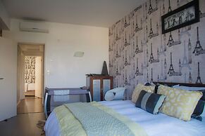 Azuri Apartment with Beach, Pools, Gym, Restaurants, Spa, Boats, kids 