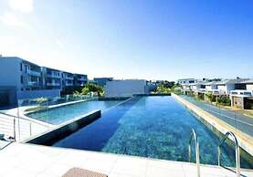 Azuri Apartment with Beach, Pools, Gym, Restaurants, Spa, Boats, kids 