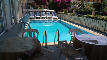 Cicek Otel & Apartments