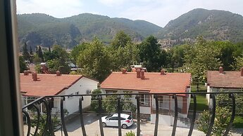 Cicek Otel & Apartments