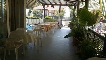 Cicek Otel & Apartments