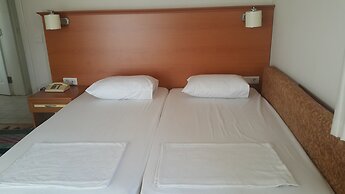 Cicek Otel & Apartments