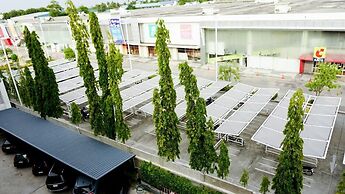 B-Black Hotel Chonburi