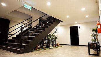 B-Black Hotel Chonburi