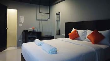 B-Black Hotel Chonburi