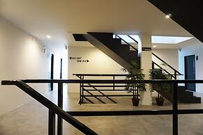 B-Black Hotel Chonburi