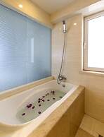 Jinjiang Peninsula Seasons Hotel