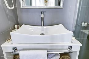 1844 Suites Syros