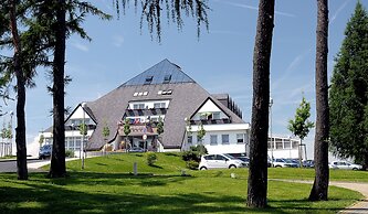 Lázeňský Hotel Pyramida I