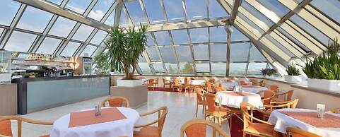Lázeňský Hotel Pyramida I