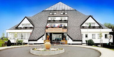 Lázeňský Hotel Pyramida I