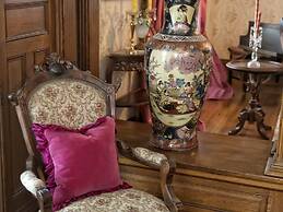 Circular Manor Bed and Breakfast