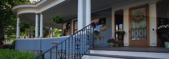 Circular Manor Bed and Breakfast