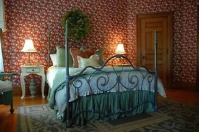 Circular Manor Bed and Breakfast