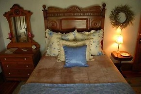 Circular Manor Bed and Breakfast