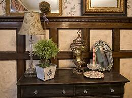 Circular Manor Bed and Breakfast