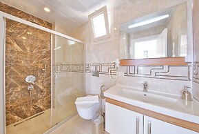 Hediye Hanim Suit Apart