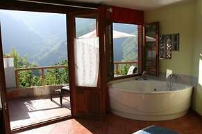 Apartamentos Rurales L'Arboleu