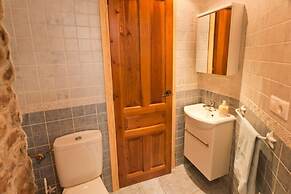 Apartamentos Rurales L'Arboleu