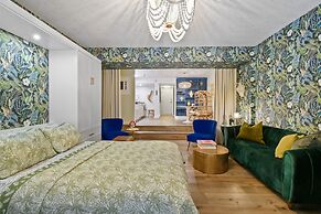 Tropicals of Palm Beach