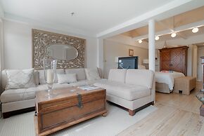 Tropicals of Palm Beach