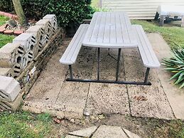 The Wellington Cottage