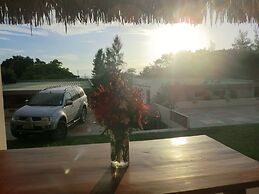 Charlie Suites Ayampe