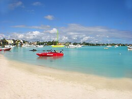 LES Condos in Beautiful Complex With Pool, Near the Beach