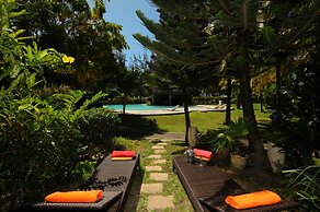 LES Condos in Beautiful Complex With Pool, Near the Beach