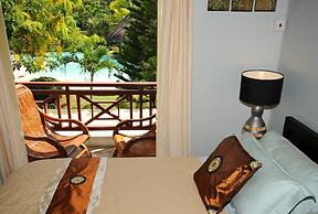 LES Condos in Beautiful Complex With Pool, Near the Beach