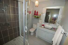 LES Condos in Beautiful Complex With Pool, Near the Beach