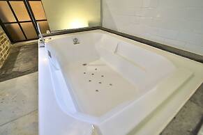 Hotel February Suseong