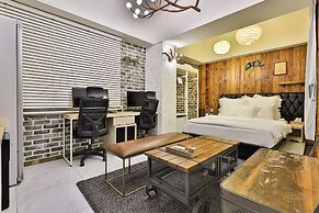 Hotel February Suseong