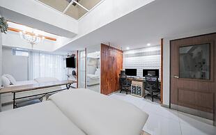 Hotel February Suseong