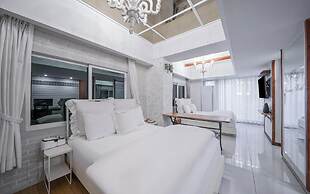 Hotel February Suseong