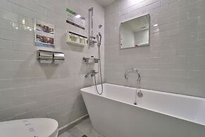 Hotel February Suseong