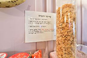 Hotel February Suseong