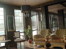 Chateau Del Marina Complex Apartments